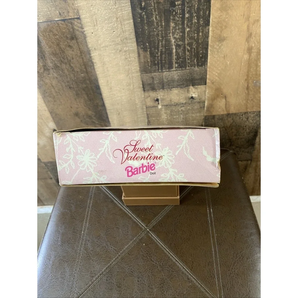 VINTAGE 1995 SWEET VALENTINE BARBIE DOLL HALLMARK 1st SPEC EDITION  NRFB‎ New